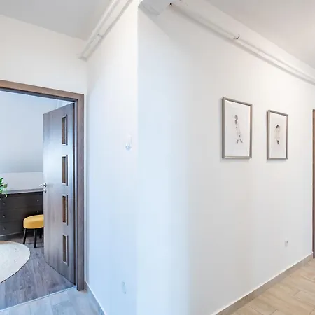 Apartman - Comfy - Close To Castle Eger