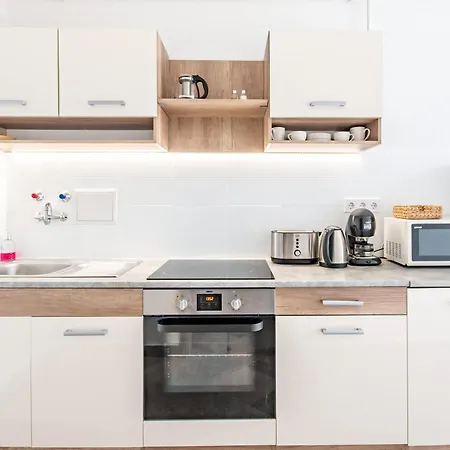 Apartman - Comfy - Close To Castle