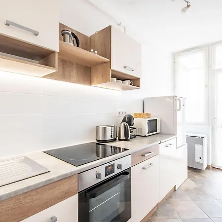 - Comfy - Close To Castle