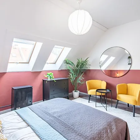 Apartman - Comfy - Close To Castle