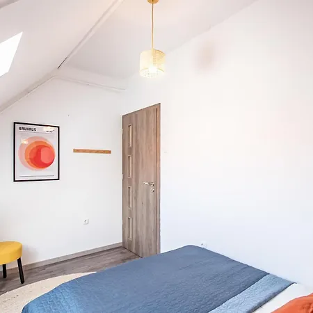 - Comfy - Close To Castle Apartman *