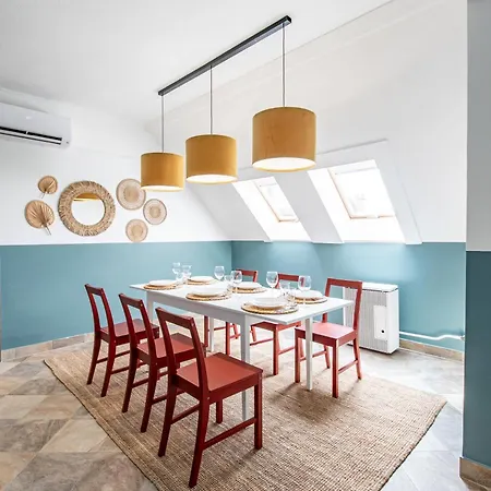 Apartman - Comfy - Close To Castle